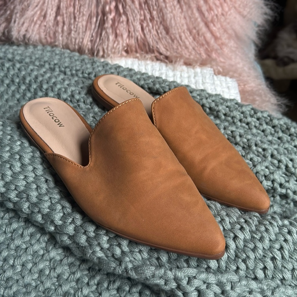Tilocow Tan Mules Loafers Slides